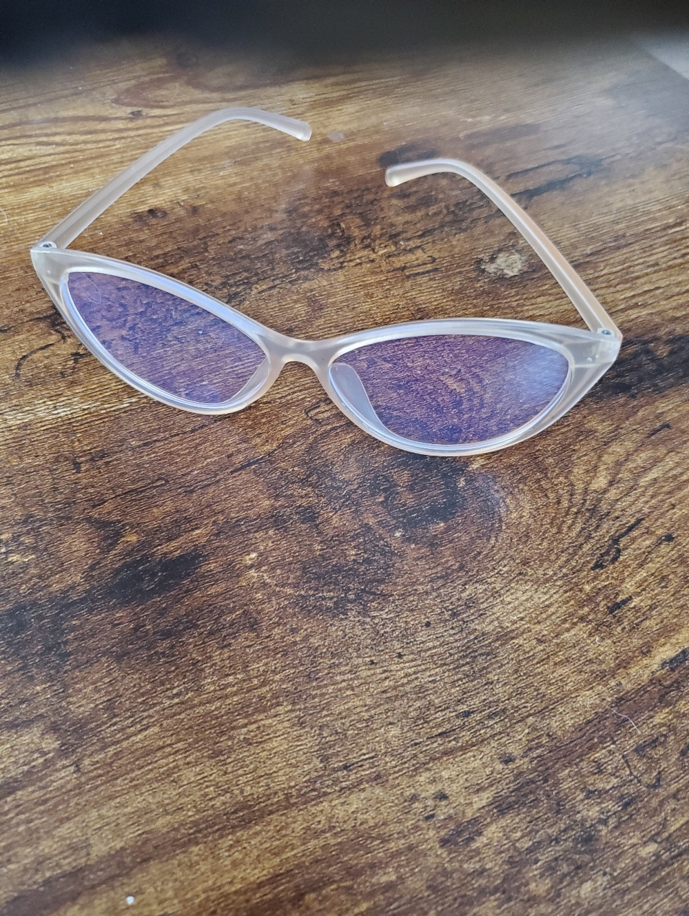 Clear Frame Cat-Eye Sunglasses for Women - Transparent